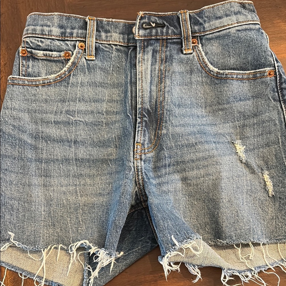 Abercrombie 4 inch short
